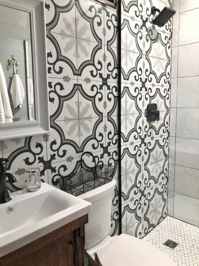 The Walnut Grove Bnb Harrow Eksteriør billede